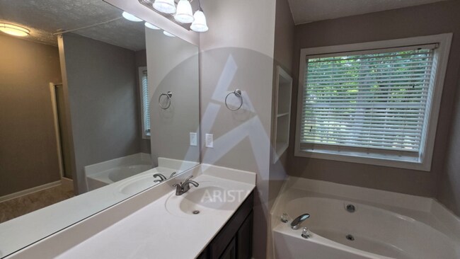 Building Photo - 45 Fallow Ln