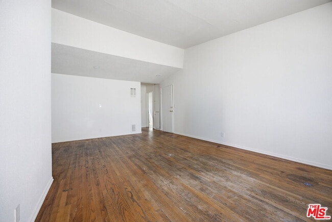 Building Photo - 4841 W 18th St