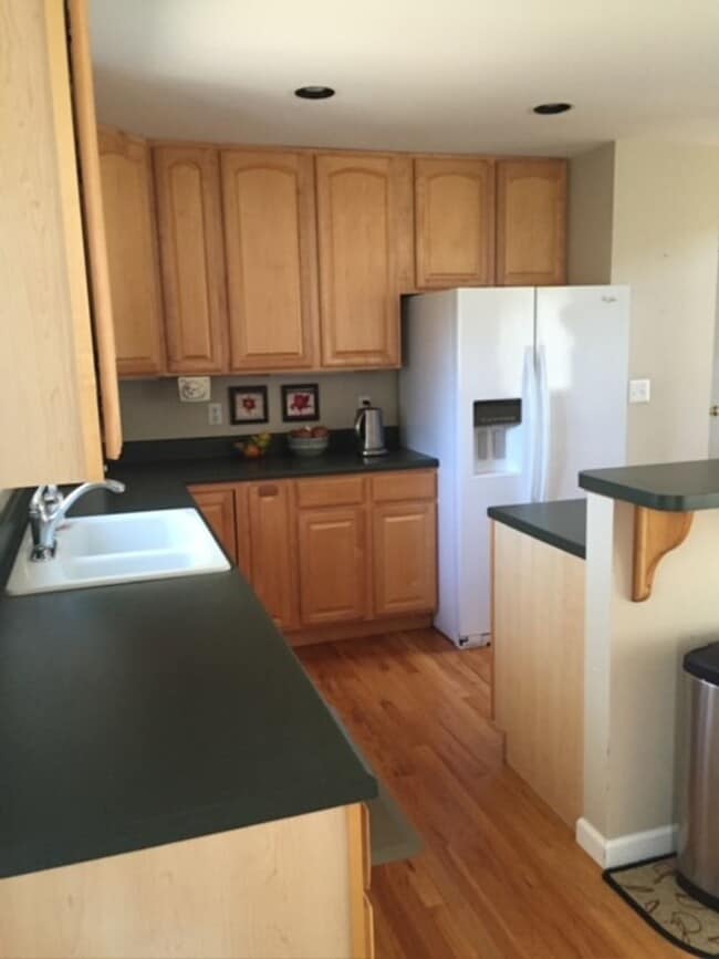 Building Photo - Single Family Home within Lexington City Limits