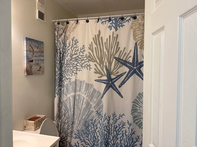 Building Photo - 4350 Intercoastal Dr