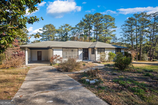 Building Photo - 1954 Woodbine Terrace NE