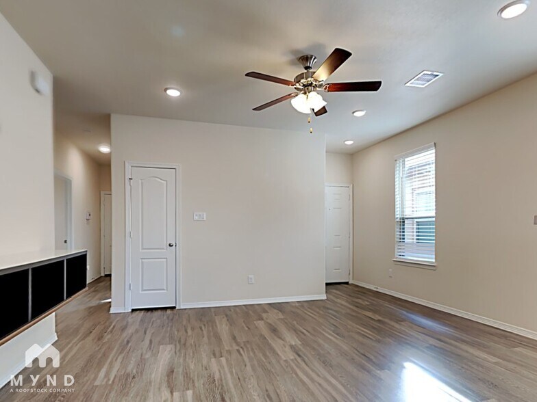 Building Photo - 13247 Montane Manor Ln
