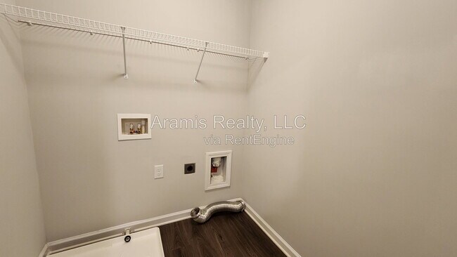 Building Photo - 5258 Pinnacle Walk