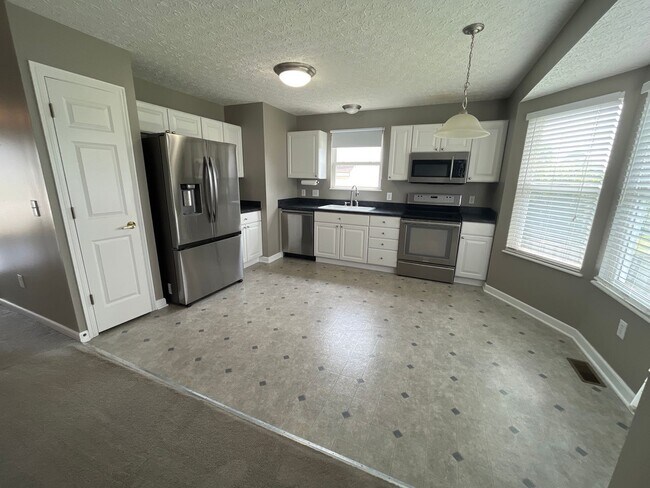 Building Photo - 3 bedroom, 2 bathroom single story home in Pickerington
