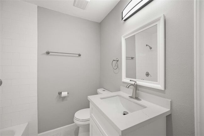 Building Photo - 6327 Mardale Dr