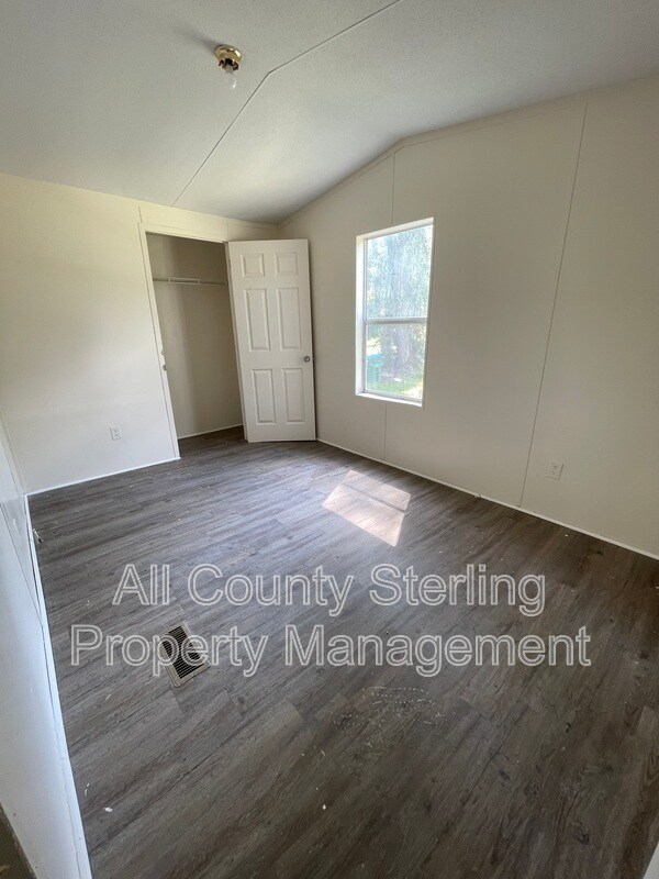 Building Photo - 186 NW Gerson Ln