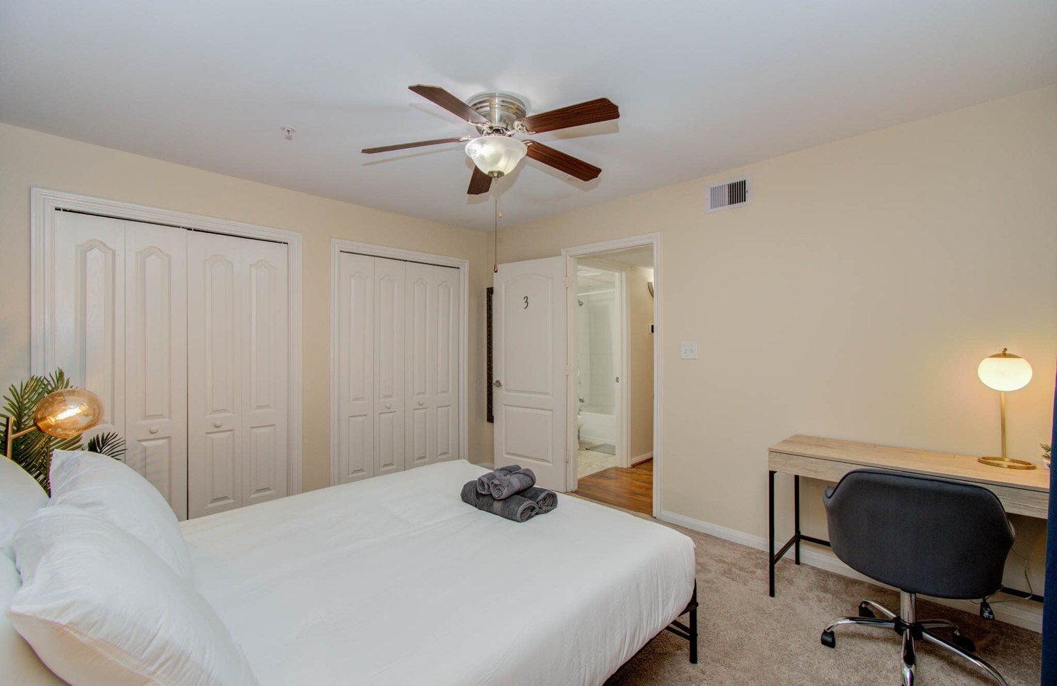 Building Photo - 8415 Hearth Dr