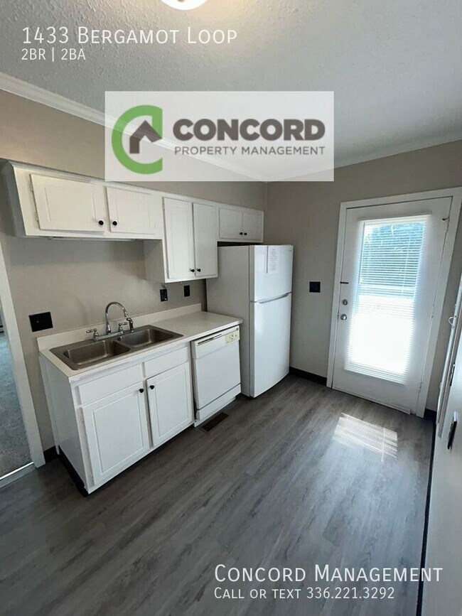 Building Photo - 1433 Bergamot Loop