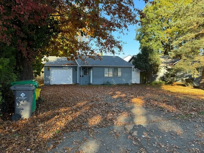 Primary Photo - 2429 NE Saratoga St