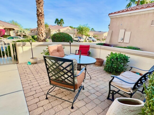 Building Photo - 40759 Calle Guapo