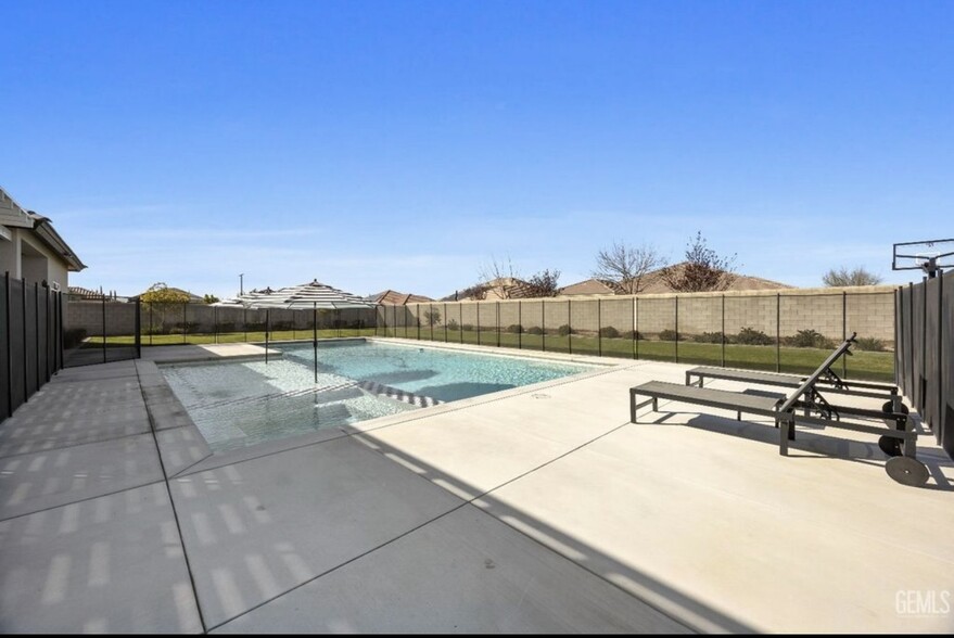 Building Photo - 16612 Bellewood Pl