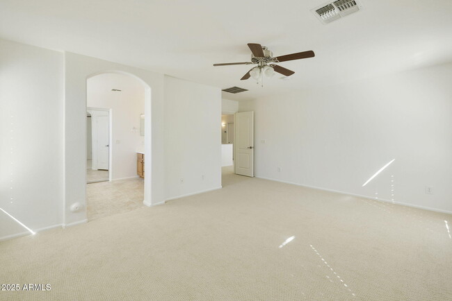 Building Photo - 2404 W Silver Sage Ln