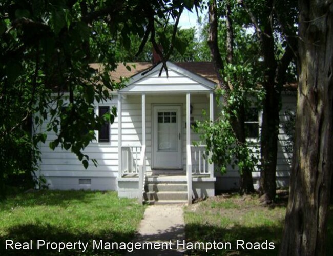 Building Photo - 3 br, 1 bath House - 236 Woodview Avenue
