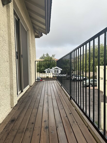 Building Photo - 8805 S 51st St