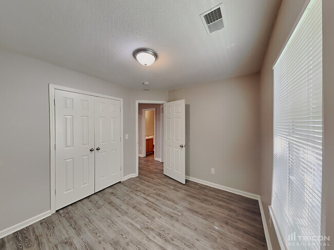 Building Photo - 8 Magnolia Bay Ct