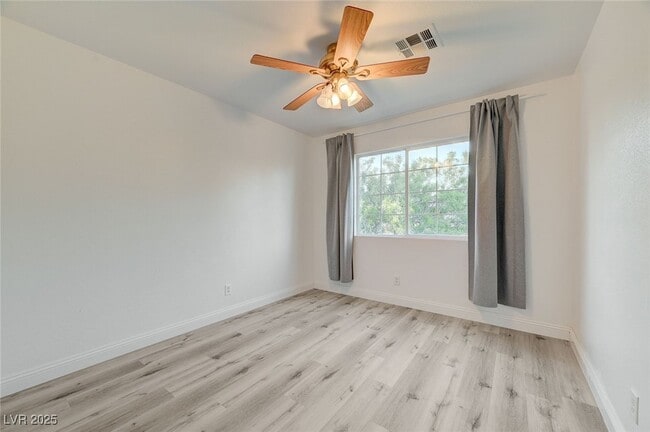Building Photo - 9893 Canyon Peak Dr