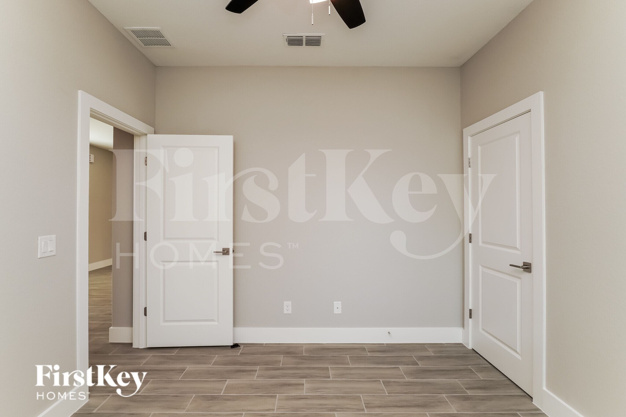 Building Photo - 1666 Redfin Dr