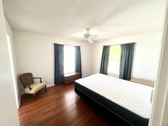 Building Photo - 6600 NE 22nd Way