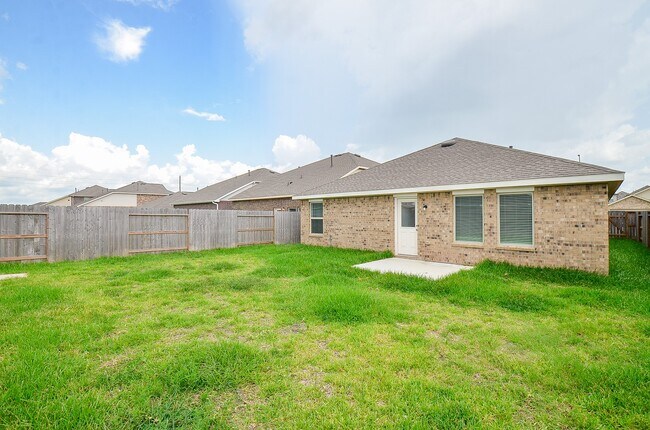 Building Photo - 27127 Breakaway Ln