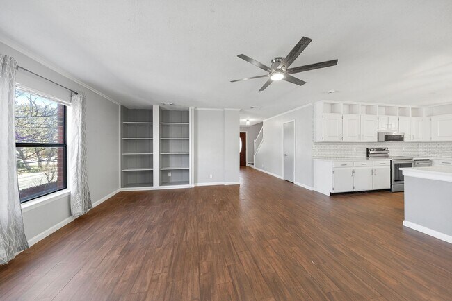 Building Photo - 7703 Sandia Bluff