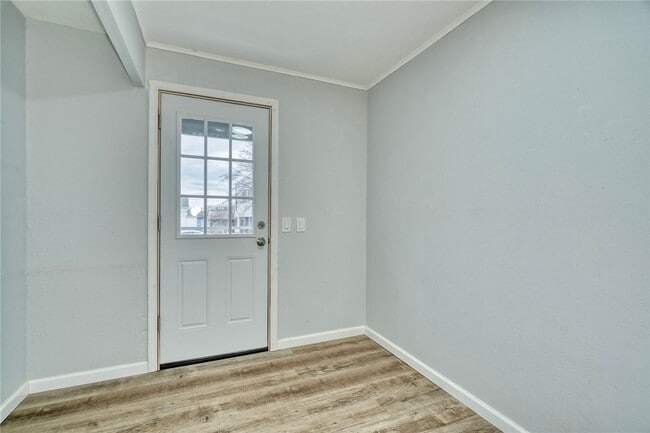 Building Photo - 1070 Gravel Rd