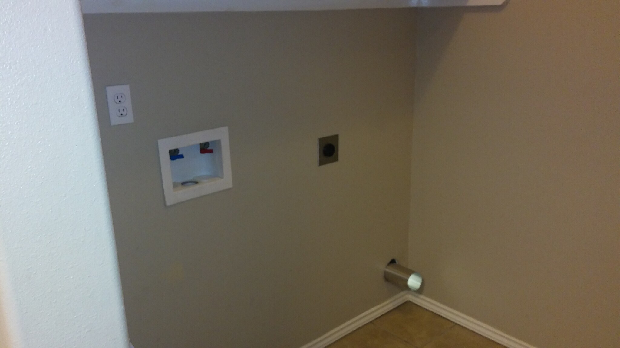 Washer Dryer Hook up - 422 Stone Drive
