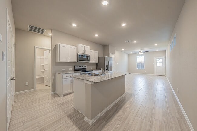 Building Photo - 3113 Pecan Farm Ln