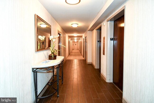 Building Photo - 1435 4th St SW