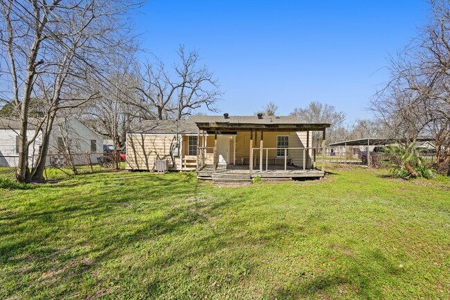 Building Photo - 10922 Oswego St