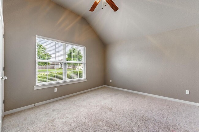 Building Photo - Modern 3-Bed Home in Prime Springdale Location