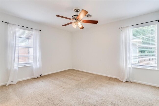 Building Photo - 5614 Delwood Dr