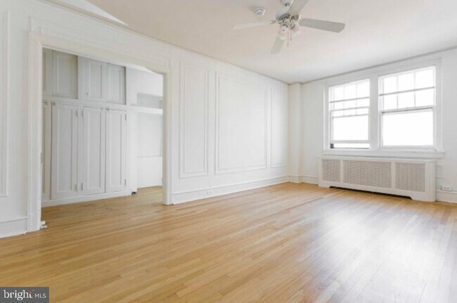 Primary Photo - 2100 Walnut St St