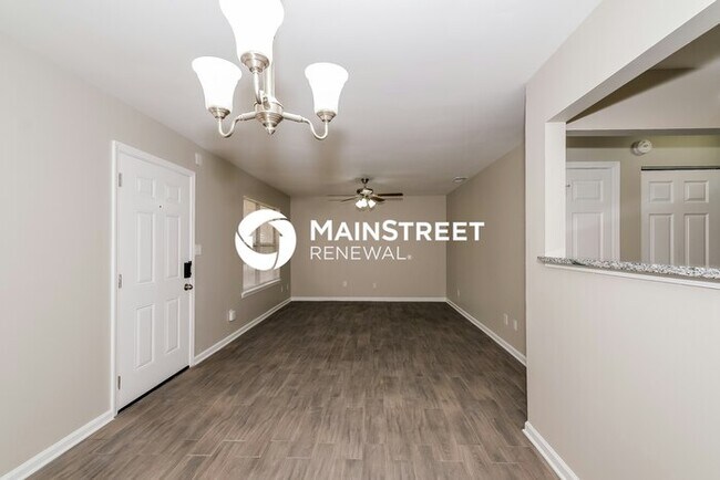 Building Photo - 3 Bedroom Pet-Friendly Home in Stockbridge, GA with Main Street Renewal