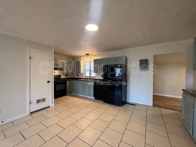 Building Photo - 5108 Algonquin Trail