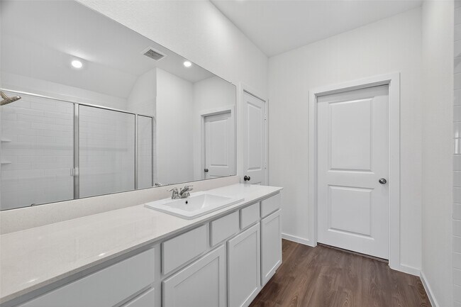 Building Photo - 3013 Myrtle Bch Ln