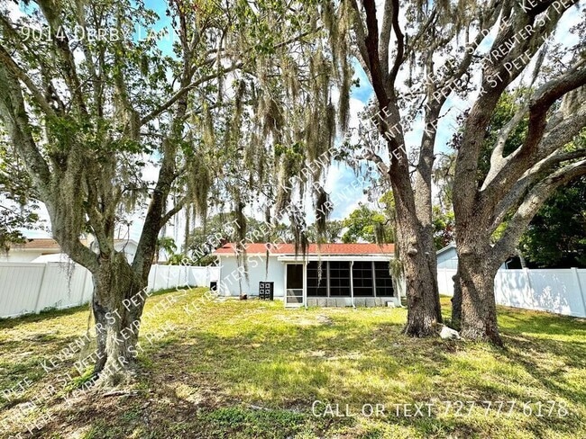 Building Photo - 2BR/1BA Pet Friendly Home in Port Richey