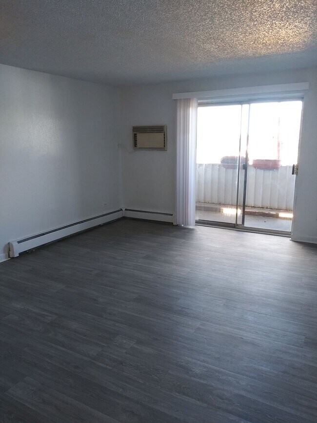 Building Photo - Your new home is waiting for you!