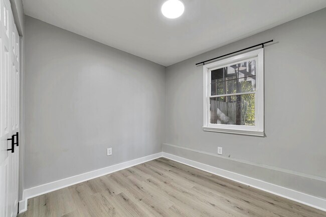 Building Photo - 616 N 21st St