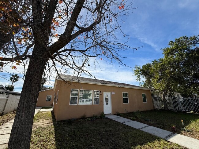 Building Photo - 20352 Sherman Way