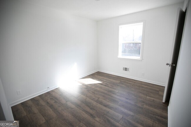Building Photo - 2761 Rockdale Dr