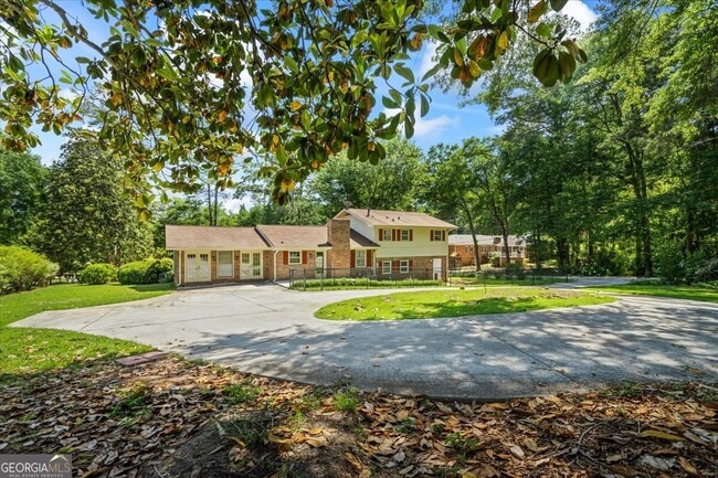 Building Photo - 7121 Forest Dr SE