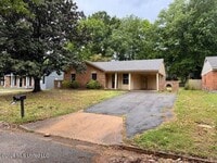 Building Photo - 6475 Forest Glen Dr