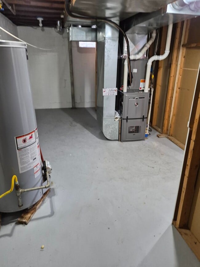 Building Photo - 4636 Wakefield Ave NE