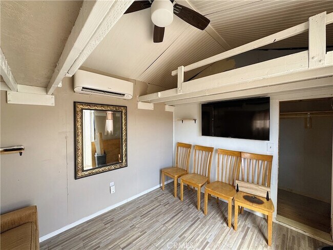 Building Photo - 6848 Quail Spring Ave