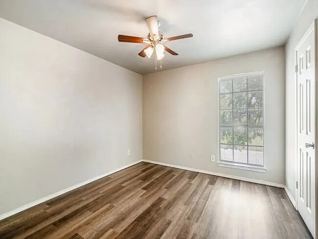 Building Photo - 7500 Chapin Rd