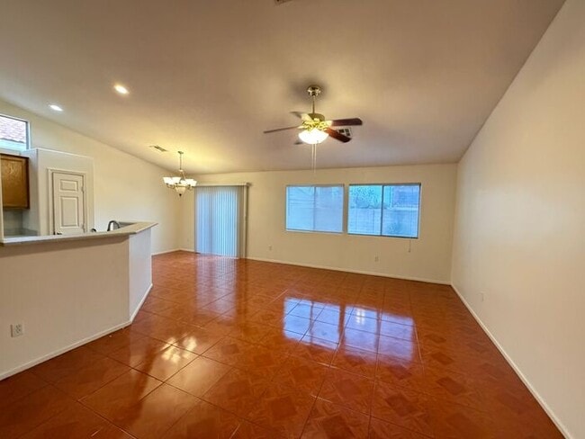 Building Photo - This proeprty has been shown before and will be leased to the first qualified applicant. To sched...