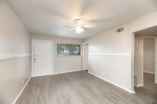 Building Photo - 2408 Meyers St