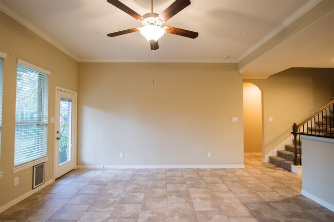 Building Photo - 7042 Bristol Memorial Dr