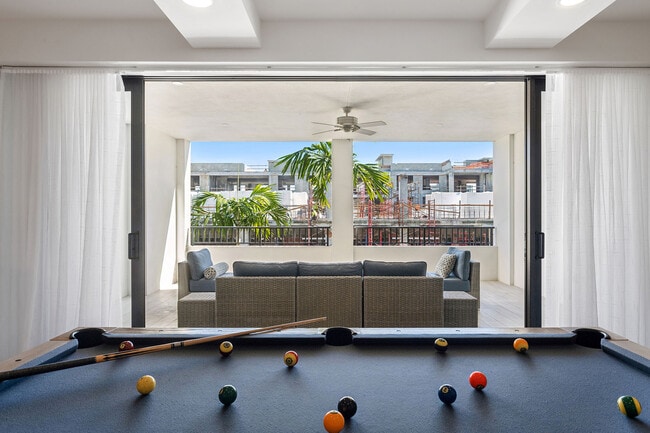 Building Photo - 1135 3rd Ave S