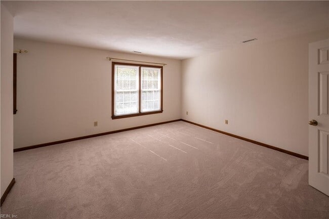 Building Photo - 1045 Backwoods Rd